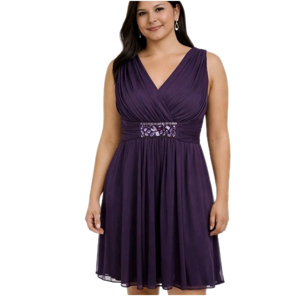 JESSICA HOWARD Size 12P Dk Purple Rhinestone Embellished Pleated Cocktail Dress